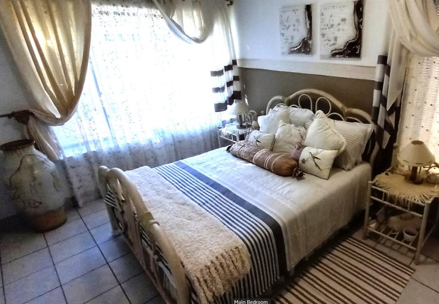  Bedroom Property for Sale in Kleinbaai Western Cape